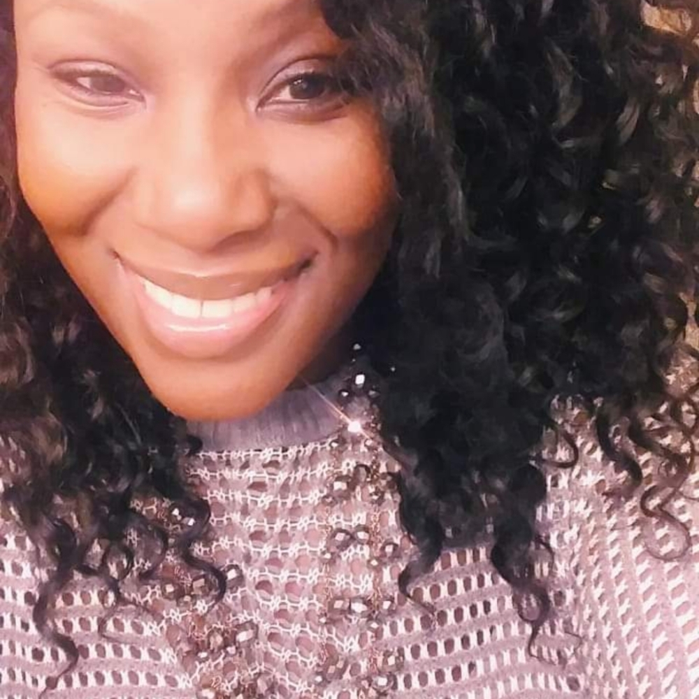 Meet your Posher, Yona